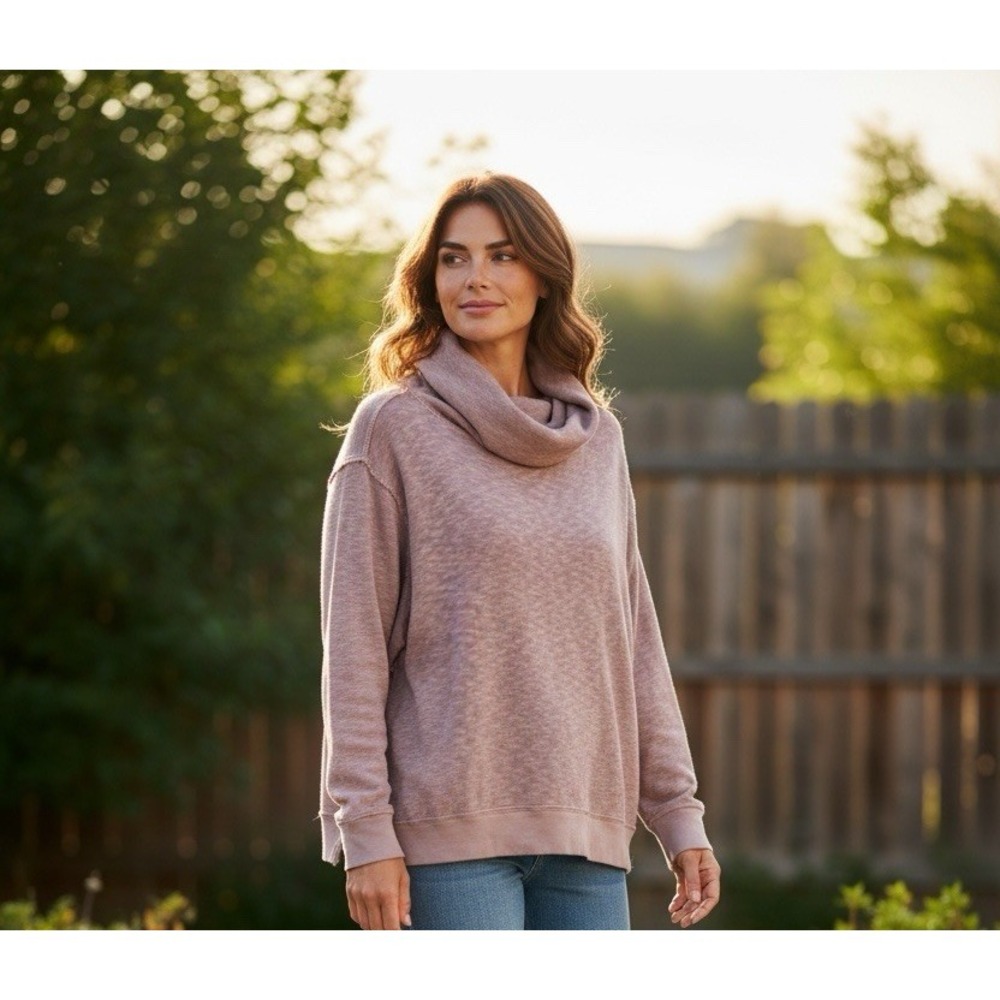 We The Free Women's Oversized L Pullover Raw‎ Seam Edge Sweater